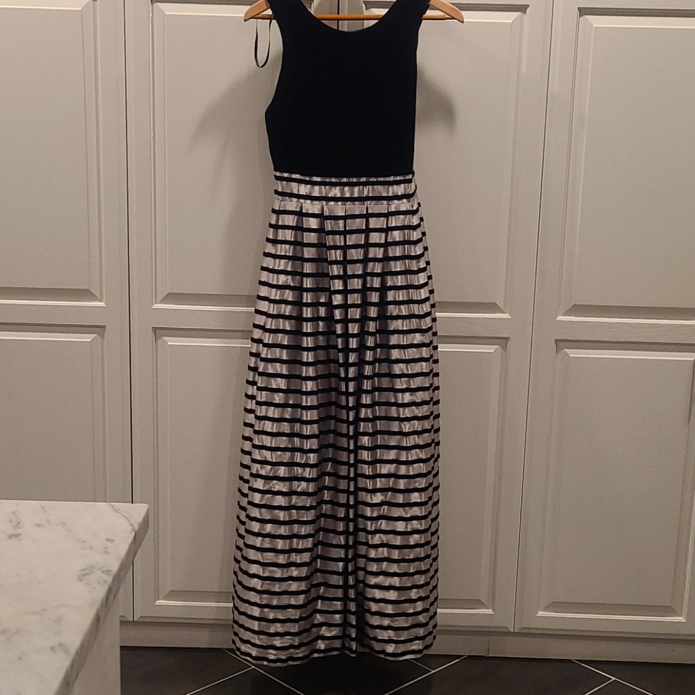 Ever Beauty evening formal dress Size  8